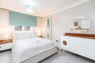 3-Bed Apartment - Sleeps up to 6 - Near City Centre - Free Parking - 1