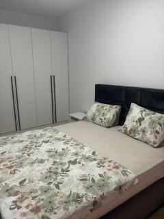Deda's Summer Apartments - Valona - 8
