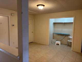 Southwest City Area Nice Home in Gated Community - Houston - 1