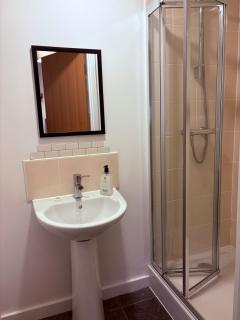 Trendy Trafford Flat With Patio - Manchester - 4