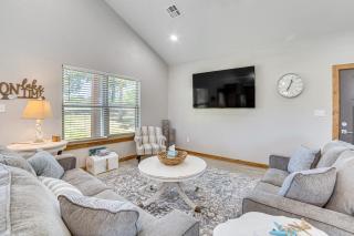 1 Mi to Lake Texoma Family Retreat with Yard - 8