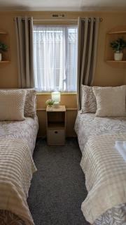 Happy Feet Pet Friendly Holiday Home - Bridlington - 5