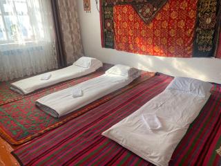 Guest House Aitunuk - Kyzylemgek - 4