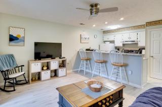 5 Mi to Cherry Grove Beach Dog-Friendly Condo! - Little River - 5