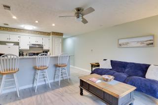 5 Mi to Cherry Grove Beach Dog-Friendly Condo! - Little River - 4