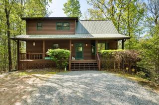 Boujee Bear Lodge - A Peaceful Cabin in the Woods - 4
