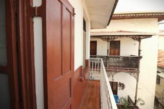 2BR Stone Town - Fast Wi-Fi, AC, Steps from Ferry - 4