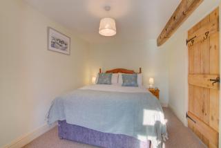 Hillyard - 4