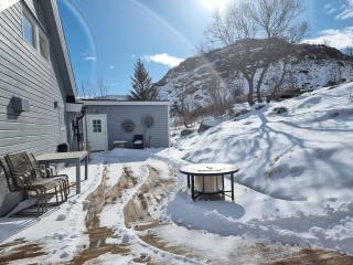 Discover the ultimate aurora escape with a cozy outdoor sauna and hot tub - Karlsøy - 8