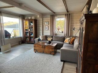 Discover the ultimate aurora escape with a cozy outdoor sauna and hot tub - Karlsøy - 4