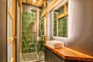 Le Gite du Domaine Constant - Loft Style Industriel Chic - jardin & espace jeux -  - 1