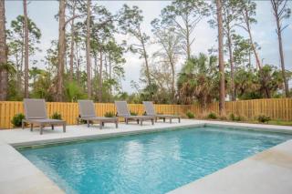Joseph's Bay on Old 98 Elevator Private pool Beach - 5