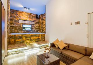 Massive Jacuzzi - 6 Bedroom with Private Bathroom - 1 block from LLeras P11 - Medellín - 4