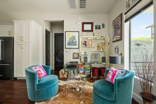 Modern Home with Casita - Balcony & Mins to DT ATX - 4