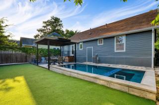 Casa Que Canta by AvantStay Private Pool Firepit Walkable East Austin Gem - Austin - 0