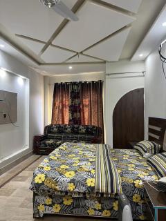 Al hadi plaza - Lahore - 0