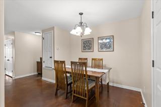 Chic 3BR Home in a Top-Rated Location - 5