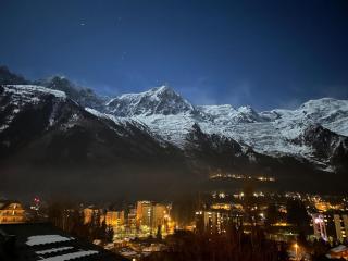 On UTMB path facing Mt Blanc Fabulous 2 Bed with Parking - Chamonix-Mont-Blanc - 9