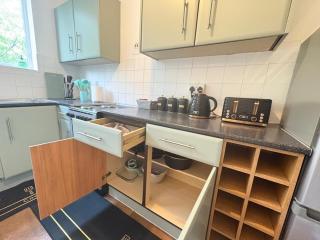 Cosy 2 bed flat Near East Croydon - 1