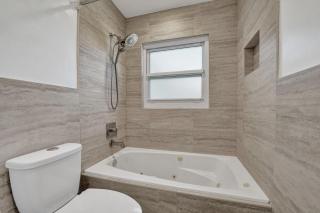 Private Room in Spacious 3-Bedroom Home - 6