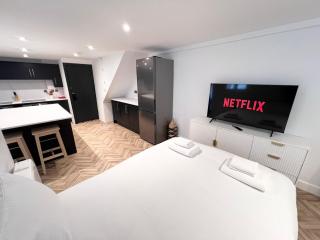 Eleven on Dragon - Boutique Hotel Rooms & Studio Apartment - 5