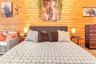Downtown Crandon Walkable Studio with Patio! - Crandon - 3