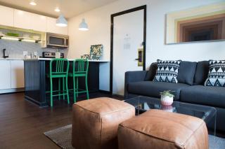 Sleeps 8 4 SoBro Guest House Near Live Music Dining More – by AvantStay - 9