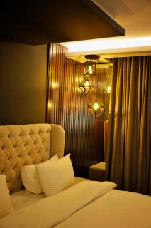 VINTAGE PENTHOUSE SUITE By ALVIS SUITE - Lahore - 1