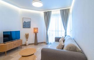 Portside paradise - 2-bedroom apartment steps from the marina - 5