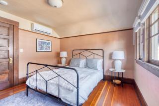 Spacious Group Retreat - 5BR - Sleeps 12 - Portland - 9