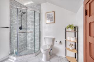 Spacious Group Retreat - 5BR - Sleeps 12 - Portland - 5