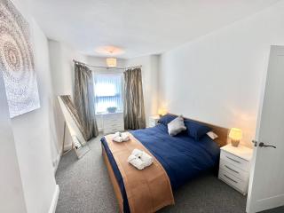 Stylish 3 Bed Home Near Oxton Village & Liverpool - Birkenhead - 5