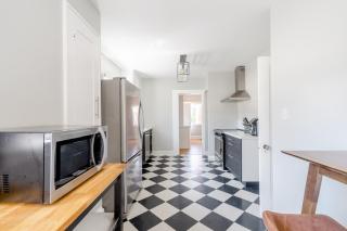 Classic 1920s Alberta Two Bedroom Haven - Portland - 9