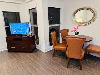 Venice Beach Getaway Steps from the Ocean Marina and Boardwalk - 8