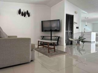 BEAUTIFUL POOL HOME 2 beds 1 Bath FT LAUDERDALE,MIAMI - Cooper City - 2