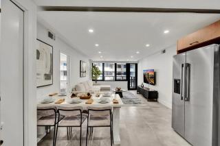 Oceanside Paradise Escape Spacious and Scenic Resort amenities Pools Bar Sauna 1514 - 8