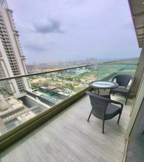 The Maisonette - Stylish Duplex next to Amex - 3