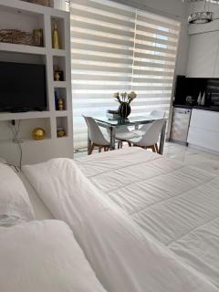 Sea La Vie Apartment - Saranda - 8