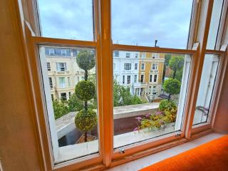 Beautiful Kensington Home with 4 beds, only 3 Minutes walk to Earls Court Station - 8
