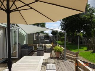 Luxe 6 p Chalet 5 sterren vakantiepark Meerwijck Groningen - Kropswolde - 8