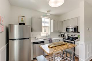 Walk to Beach Cottage with Yard in Pass Christian! - Pass Christian - 7