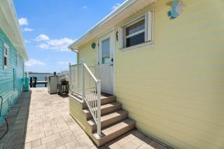 Waterfront Stunning 2 bed 2 bath riverfront beach home on Nettles Island - 5