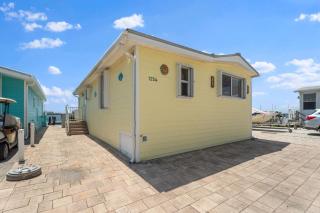 Waterfront Stunning 2 bed 2 bath riverfront beach home on Nettles Island - 3