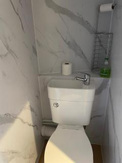 Modern Studio Apartments in Bromley, Greater London near Tesco and Sundridge Park Station - Bromley - 7