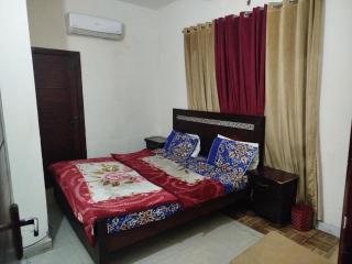 Atalian Couple Guest House - Karatschi - 2