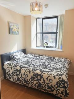 Double Bed Apartment Bradford City Center - Bradford - 2