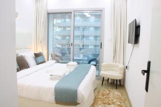 Dubai Marina 1BR with Balcony, Near Metro, Walk to JBR beach & Marina Promenade - 5
