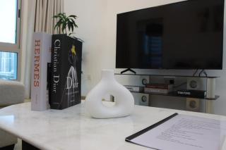 Stylish Marina 1BR, Balcony, Walk to JBR & Marina - 3