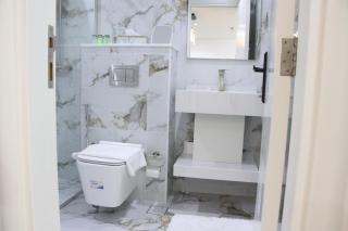 Stylish Marina 1BR, Balcony, Walk to JBR & Marina - 2