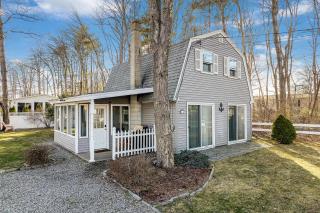 Sleeps 10, Approx 1 Mile to the Beach, Fully Renovated in 2025 - 8